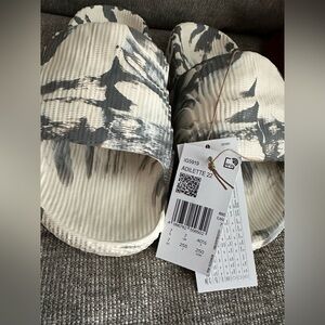 Adidas adilette 22 Grey & White